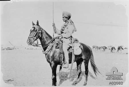 Haritan hücumu sırasında bir Mysore mızraklı süvarisi, 1918