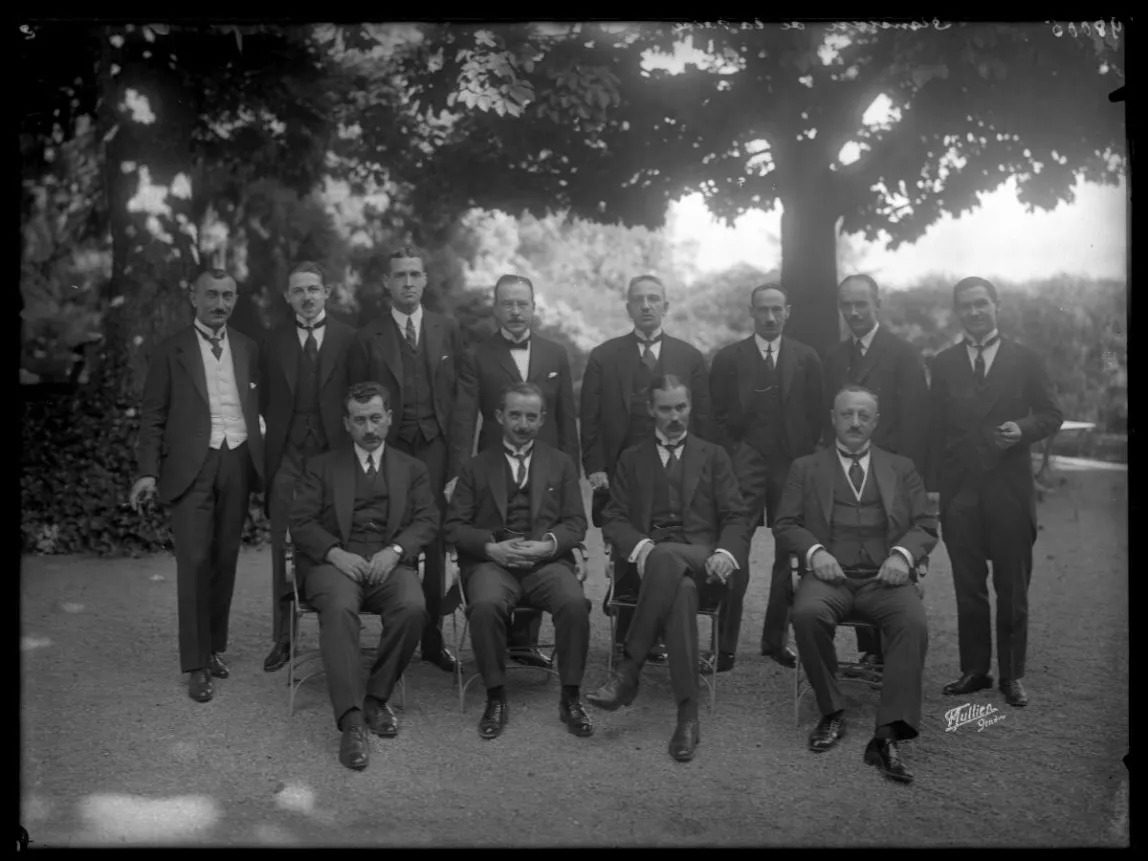 Lozan Barış Antlaşması öncesi delegelerin toplu fotoğrafı, 1923