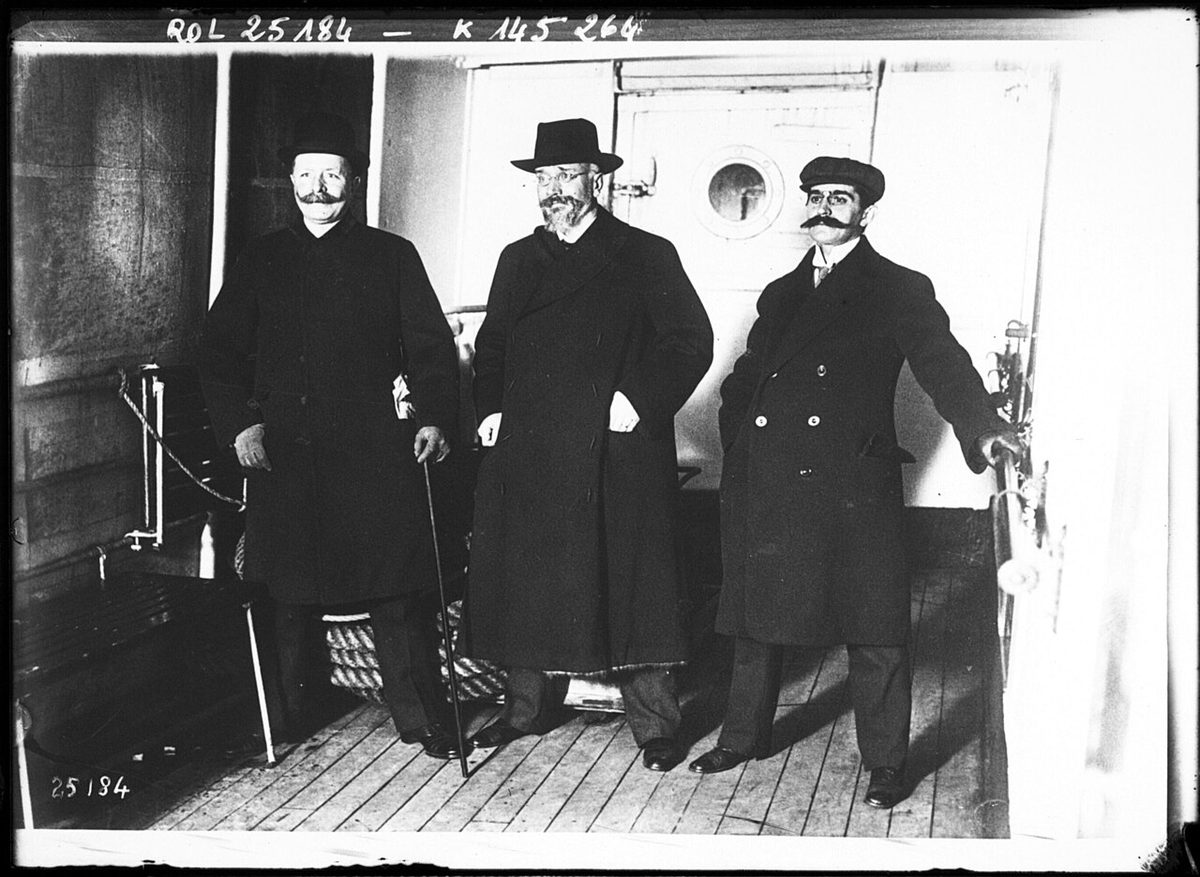 Londra Konferansı'ndaki Yunan heyeti: Politis, Venizelos ve Streit