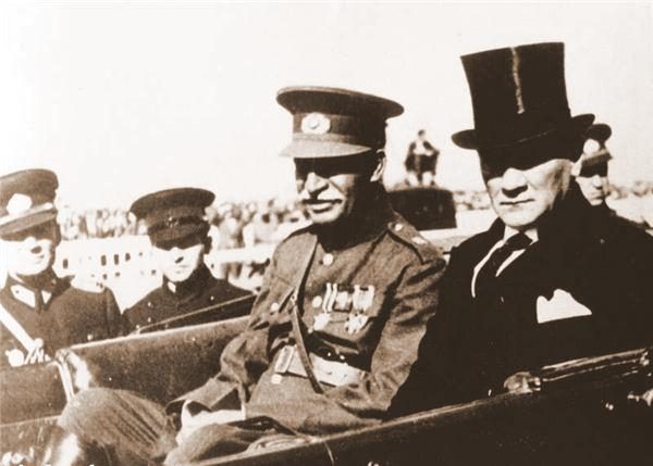 Rıza Şah ve Atatürk