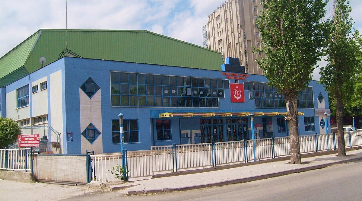 Ankara'daki Selim Sırrı Tarcan Spor Salonu