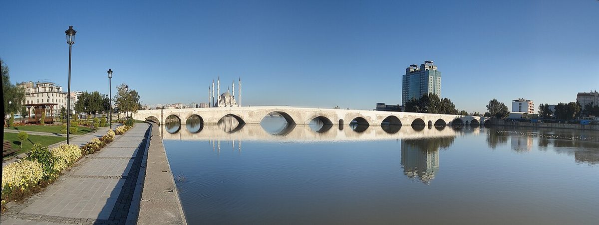 Adana'daki Taşköprü