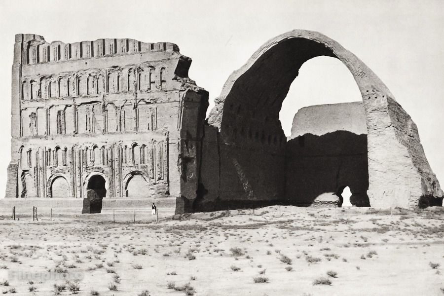 Muharebe alanındaki Sasani dönemi Ktesifon Kemeri (Tak-ı Kisra), 1934