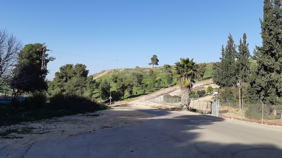 Tel el-Huveylife tepesinin güneyden bugünkü görünümü