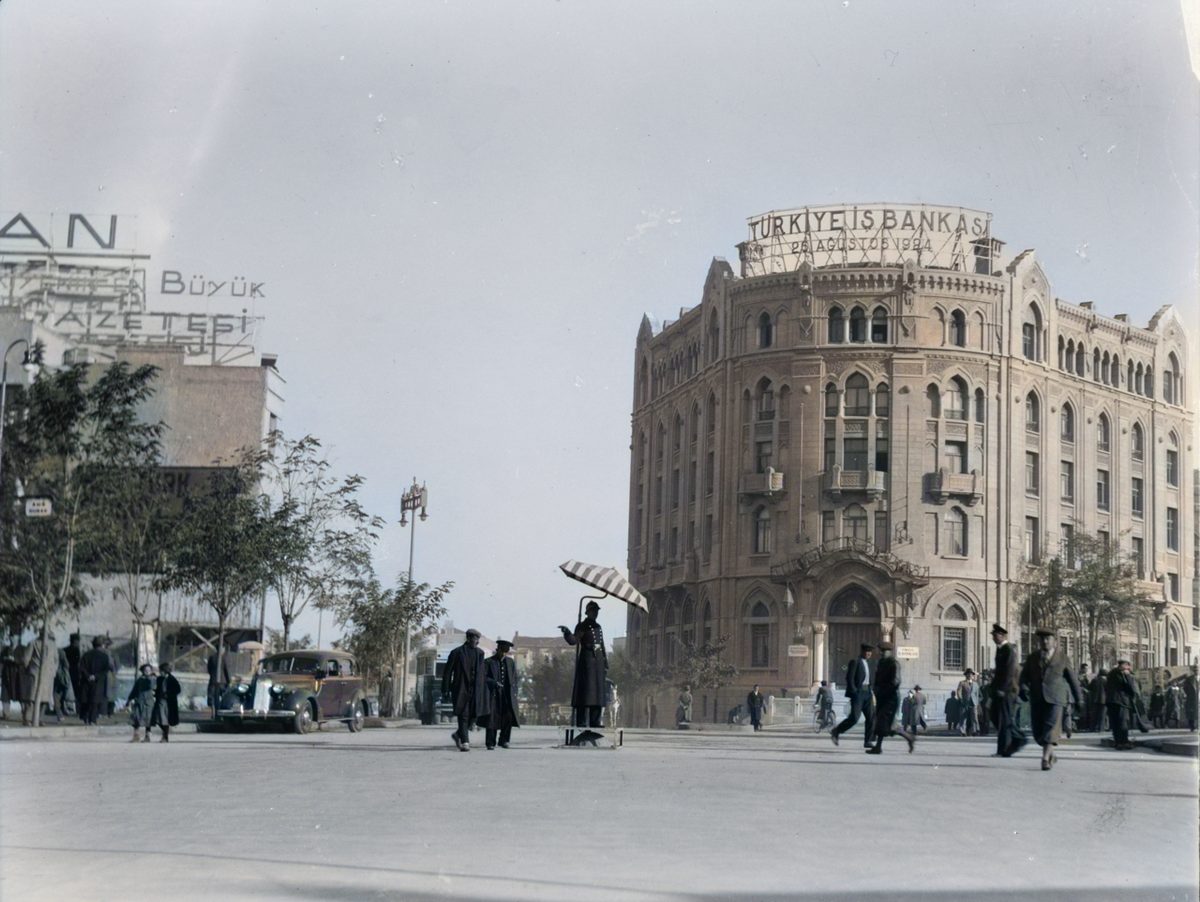 Ankara'da bir banka binası, 1930'lar