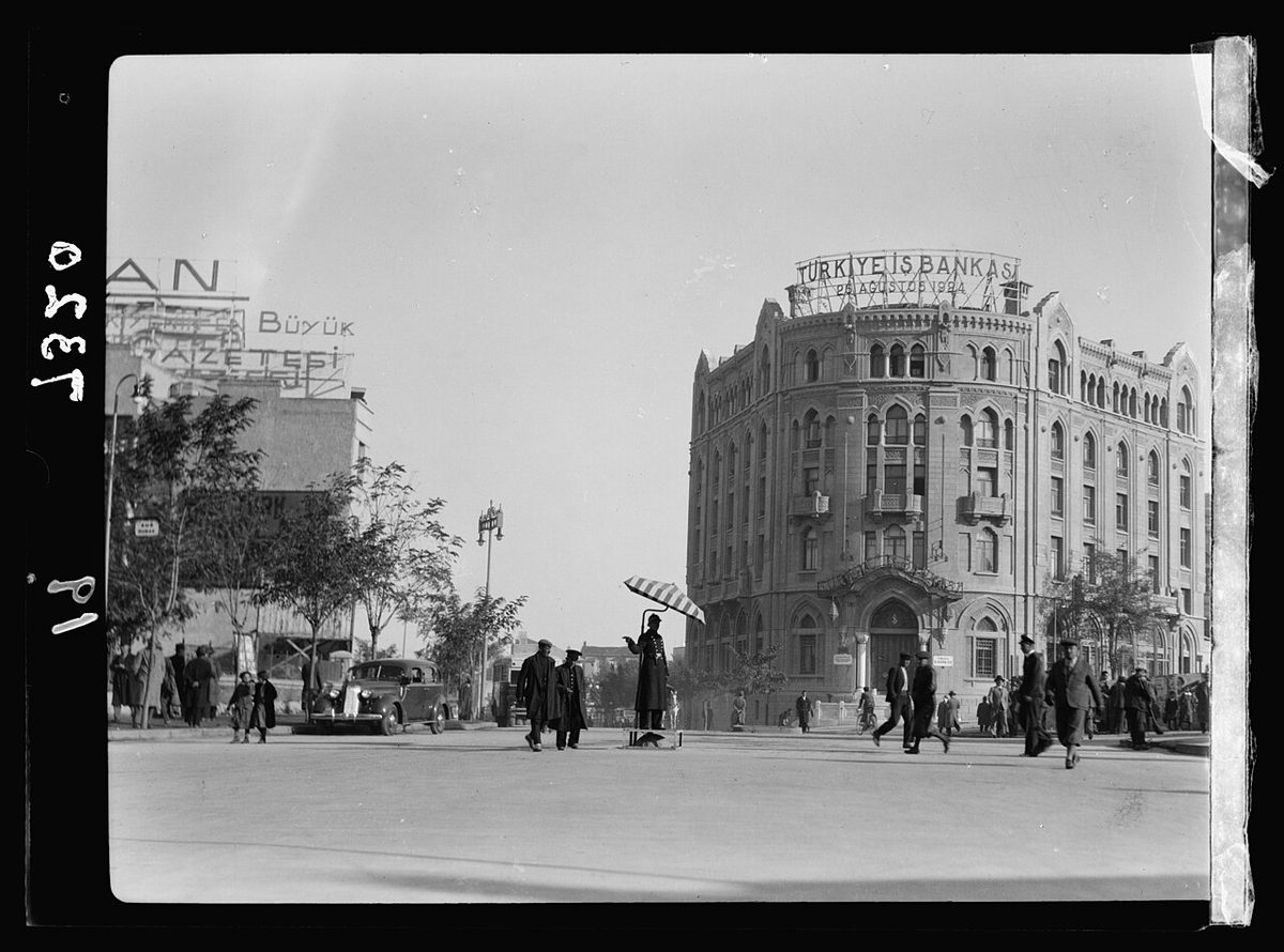 Ankara'da bir banka binası, 1930'lar