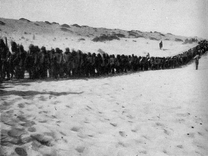 Refah'tan El Ariş yoluna götürülen Osmanlı esirleri, 1917