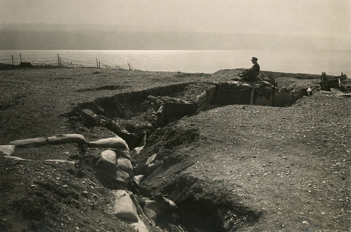 Lut Gölü kıyısındaki Türk siperleri, 1918