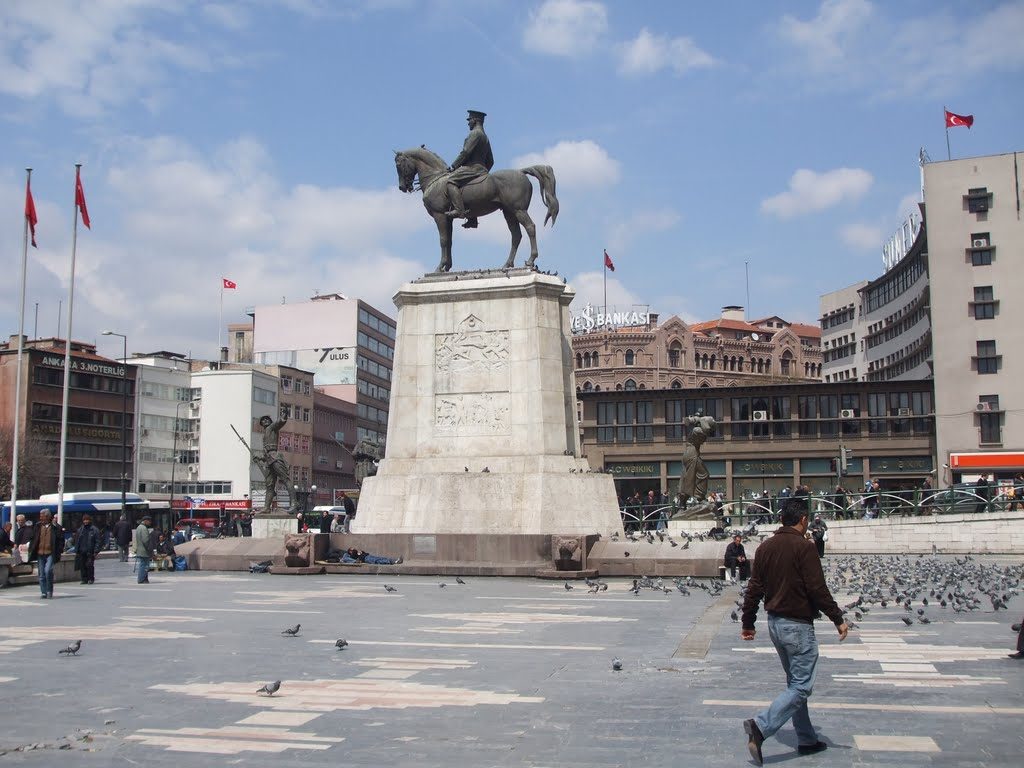 Bugünkü Ulus Meydanı