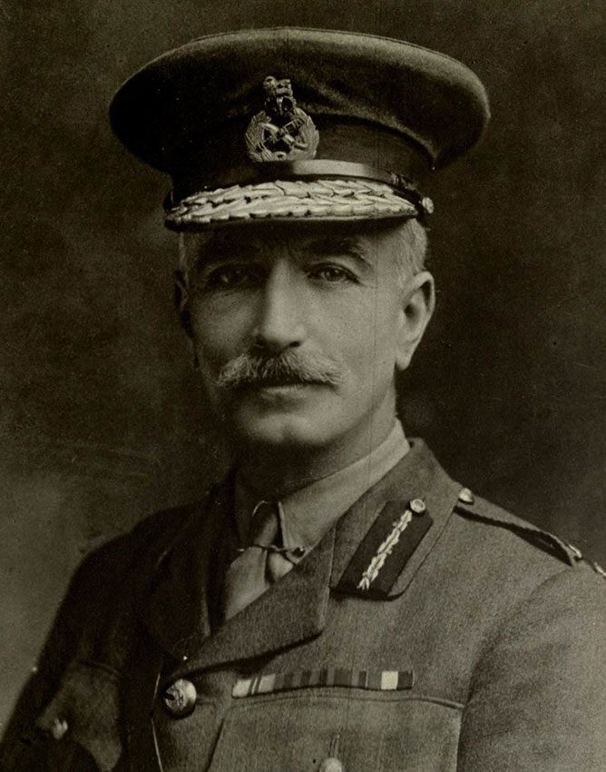 Irak'taki İngiliz kuvvetlerinin başkomutanı General William Marshall