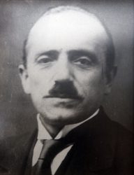Antlaşmayı imzalayan Yusuf Kemal Bey