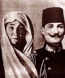 Atatürk'ün annesi Zübeyde Hanım'ın portresi