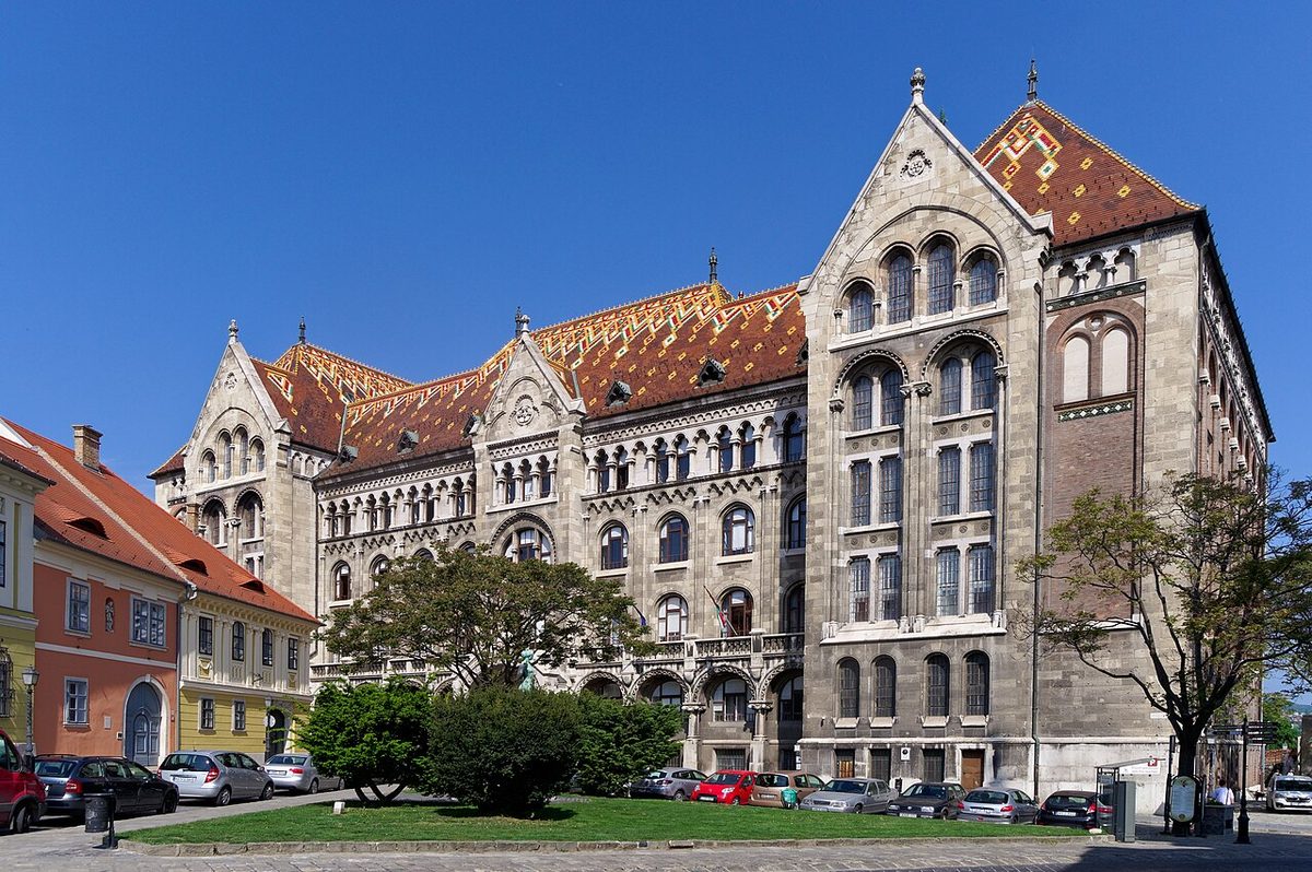 Budapeşte'deki Macar Ulusal Arşivi binası