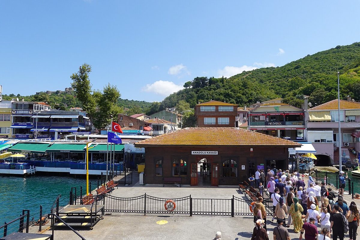 Boğaz'ın Karadeniz ağzına yakın Anadolu Kavağı