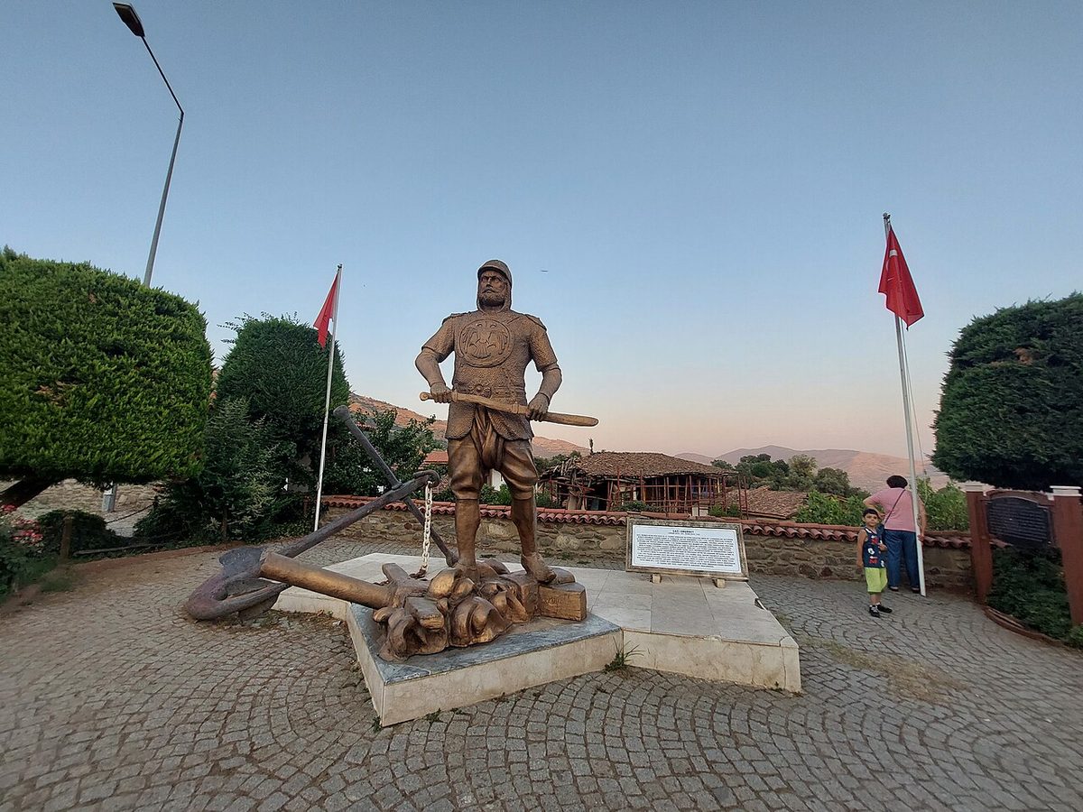 Birgi'nin tarihî taş evleri