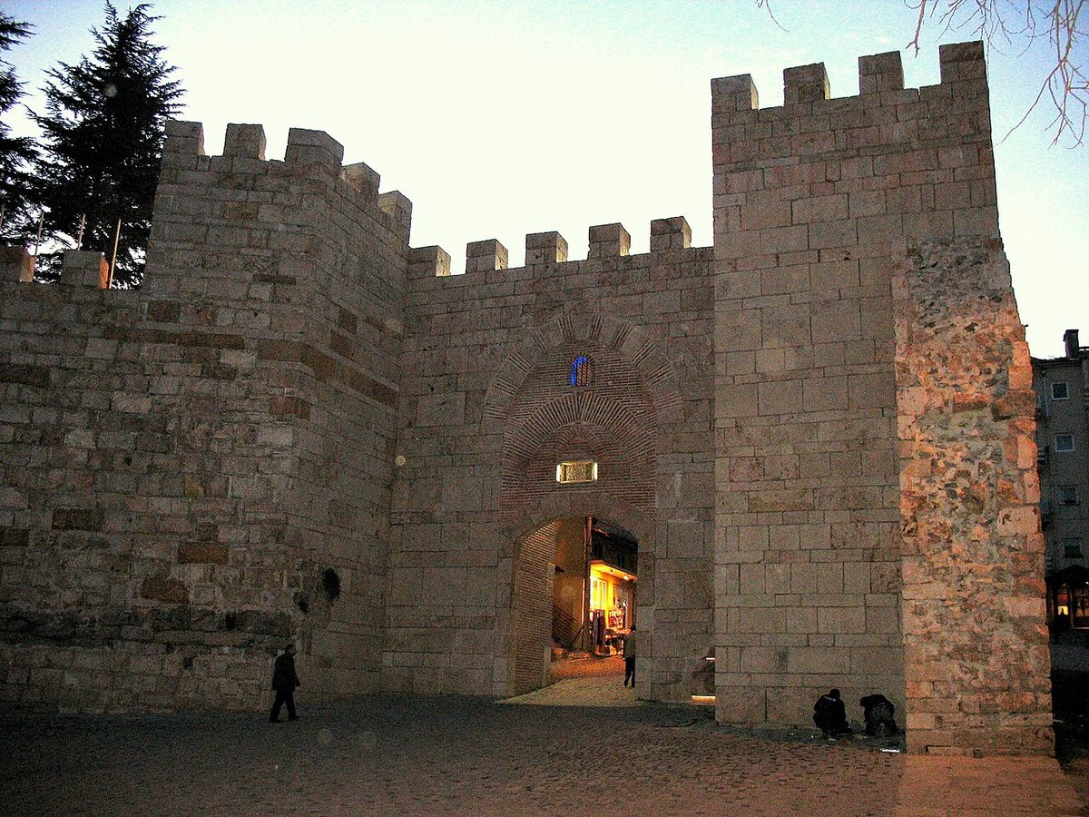 Bursa Kalesi surları, Tophane