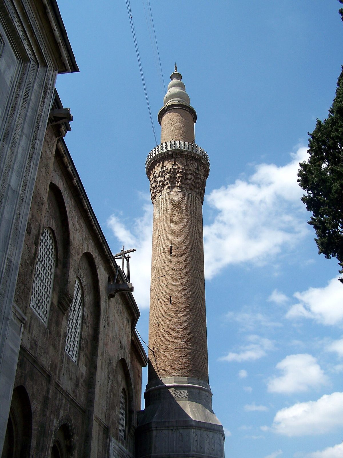 Bursa Ulu Camii'nin minaresi