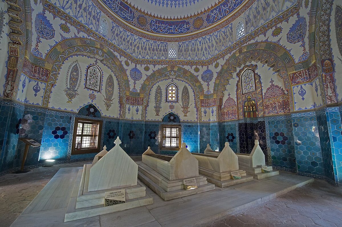 Bursa Muradiye Külliyesi'ndeki Cem Sultan Türbesi