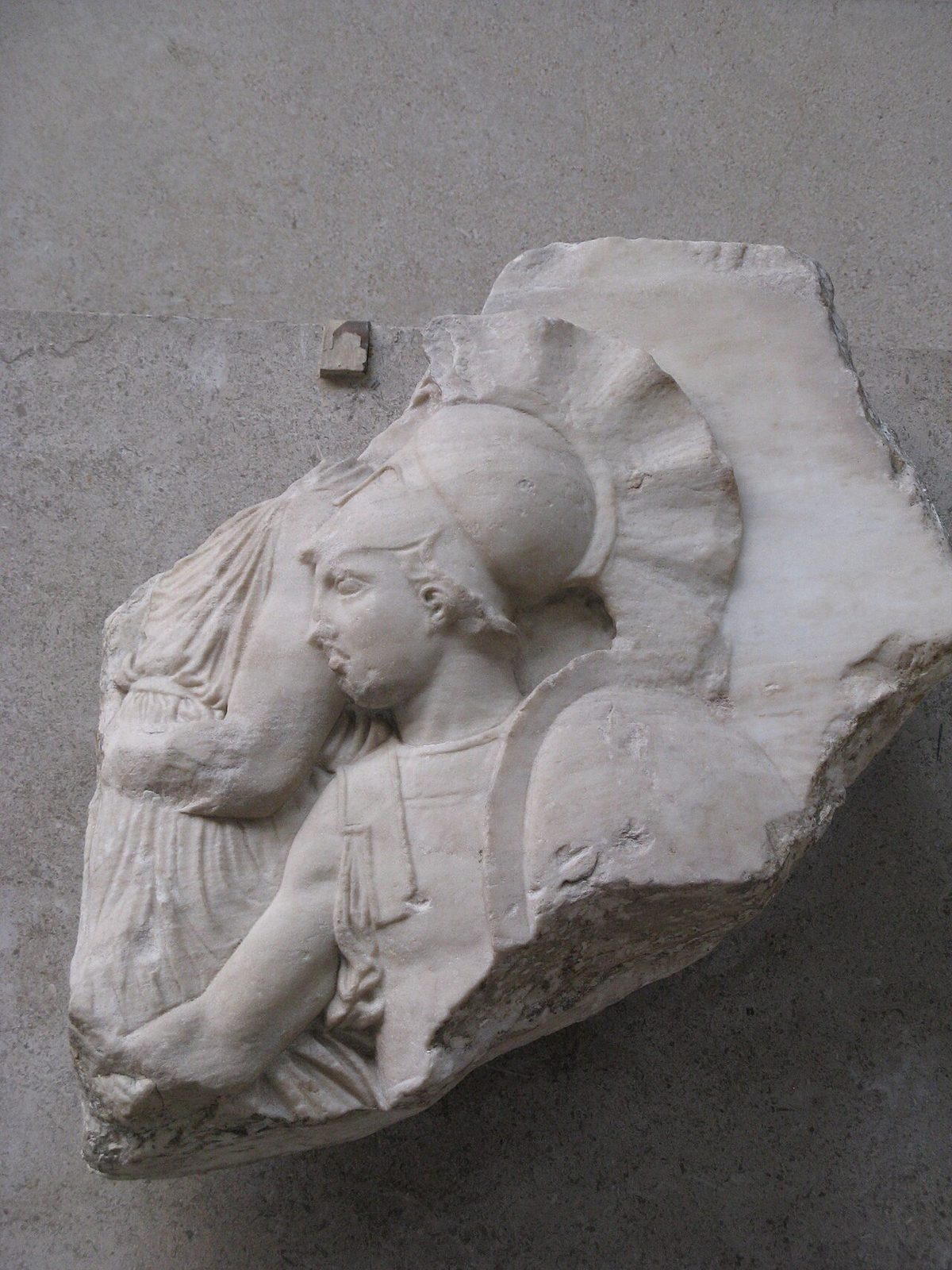 Parthenon'un kuzey frizinden bir araba sürücüsü kabartması; British Museum