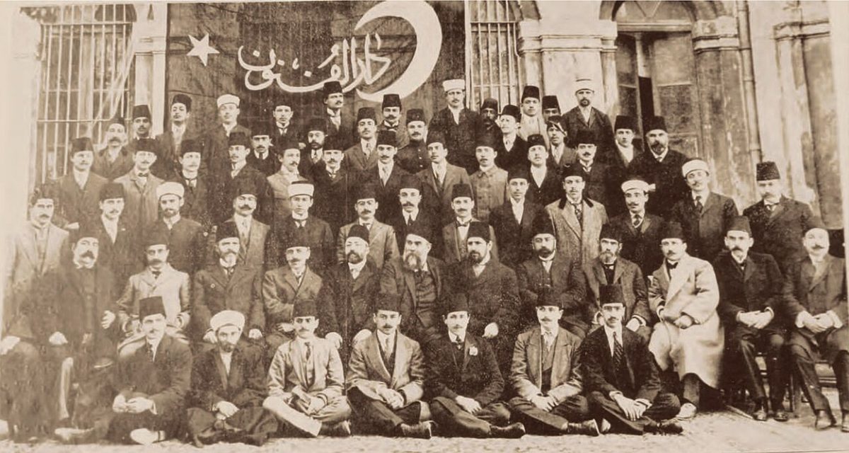 Darülfünun Edebiyat Şubesi mezunları ve hocaları, 1911