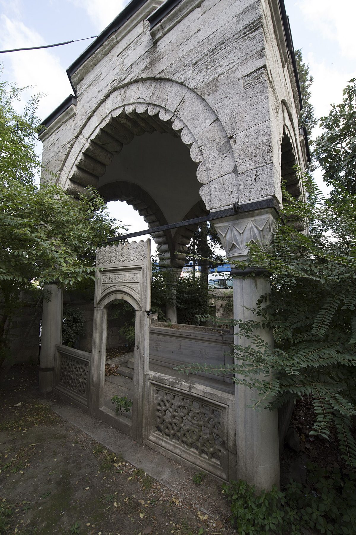 Eyüp'teki Defterdar Mahmud Efendi Camii