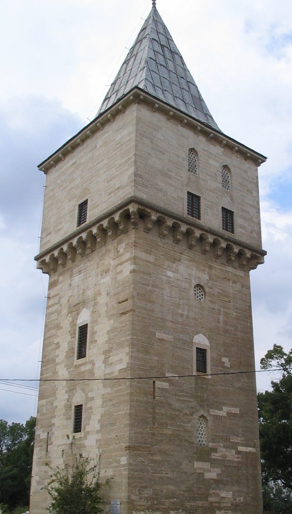 Edirne Sarayı'ndan günümüze ulaşan Adalet Kasrı