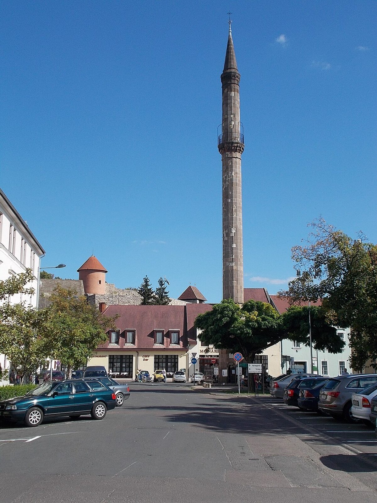 Macaristan'ın Eğri şehrindeki Osmanlı minaresi