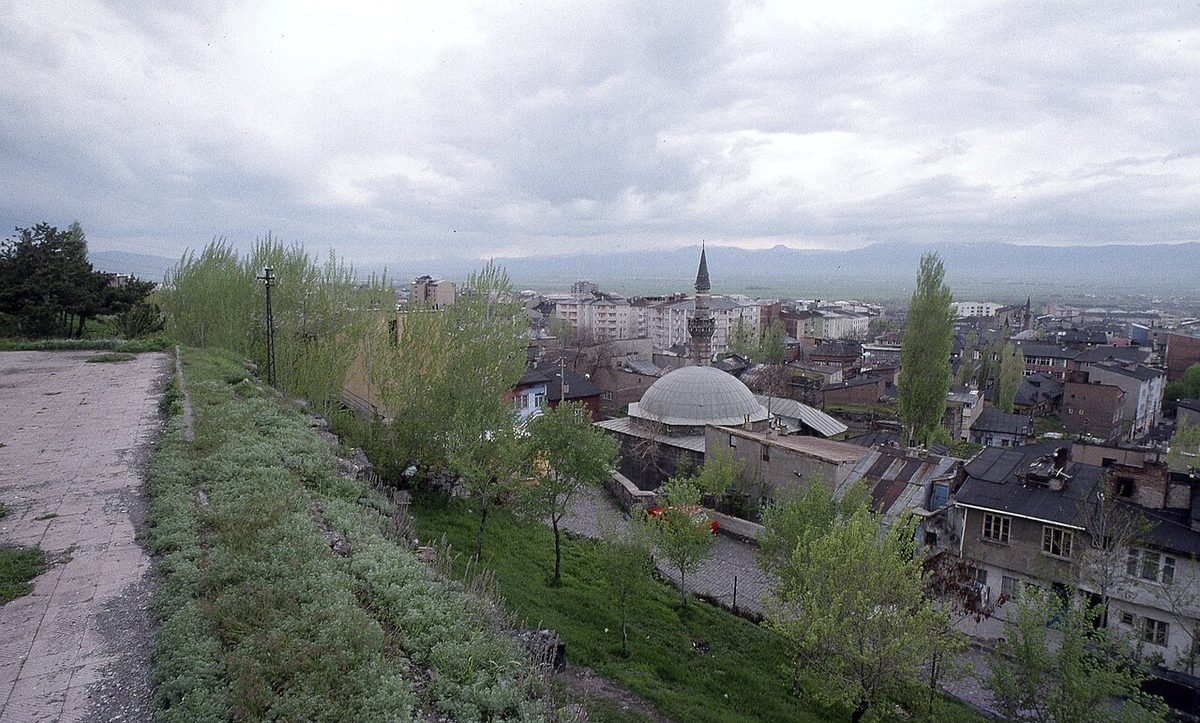Erzurum Kalesi'nin tepeden görünümü