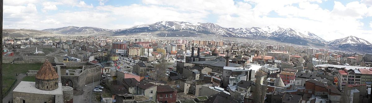 Erzurum şehrinin panoramik görünümü