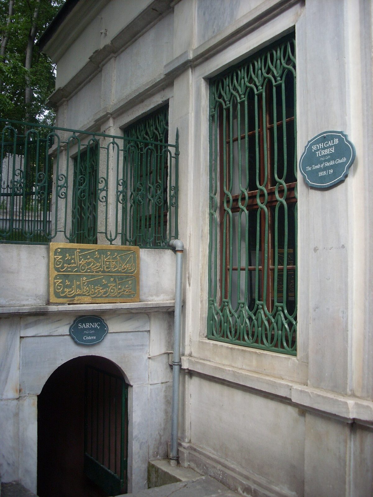 Galata Mevlevihanesi'ndeki Şeyh Galib Türbesi