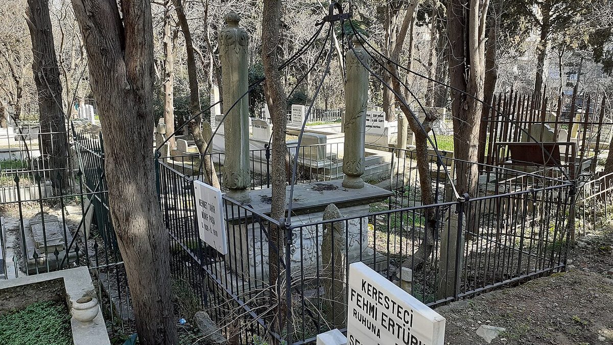 Münif Paşa'nın mezarı