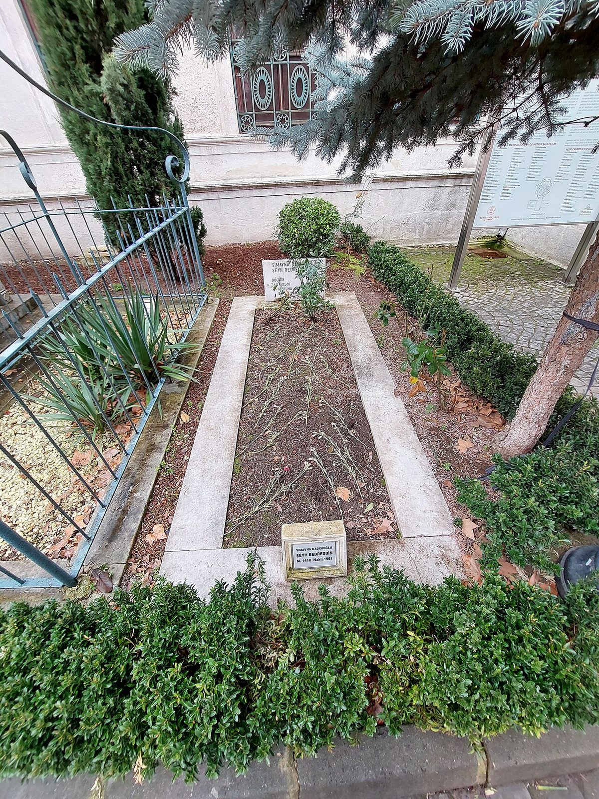 İstanbul'daki Şeyh Bedreddin'in mezarı