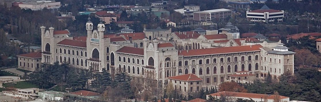 Haydarpaşa'daki eski Mekteb-i Tıbbiye binası