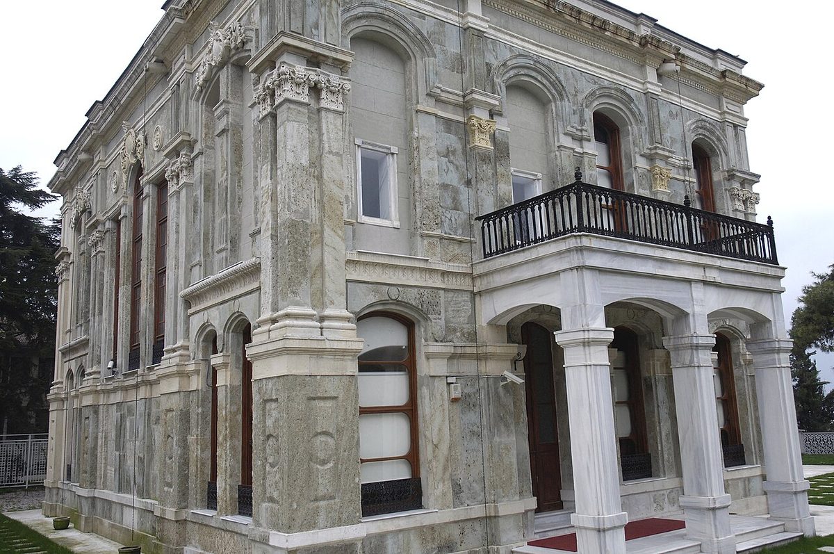 İzmit'te Sultan Abdülaziz için yapılan av köşkü