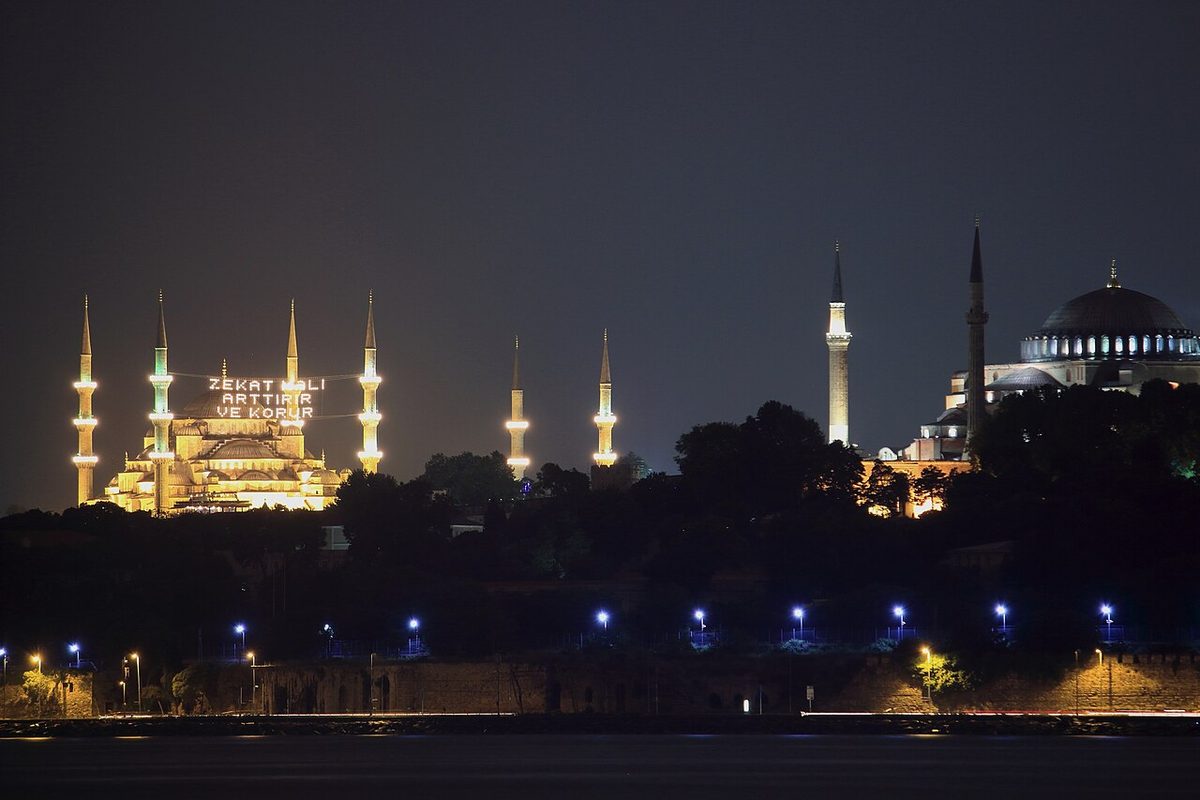İstanbul'da mahyalar