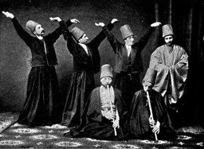 1887 tarihli bir fotoğrafta Mevlevi dervişleri