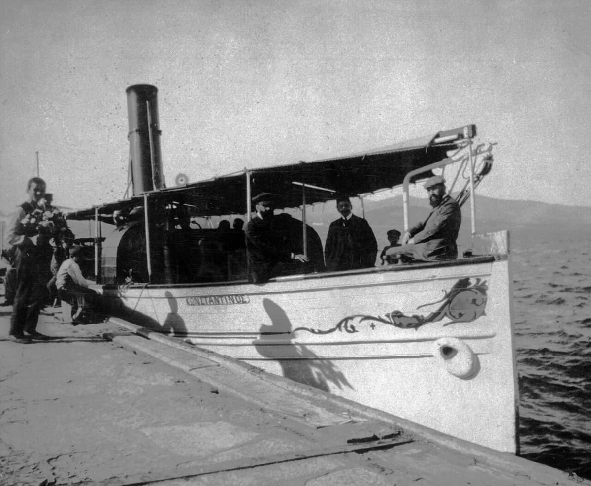 Herzl İstanbul'da bir gemiye binerken