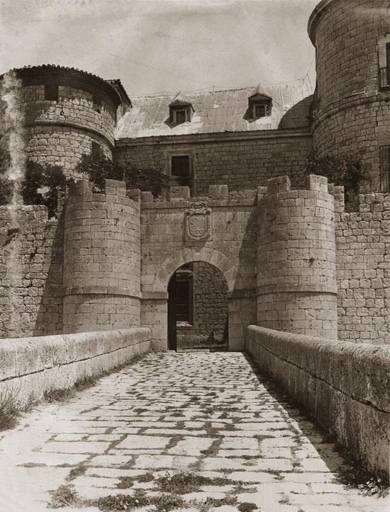 Simancas Arşivi'nin girişi, yaklaşık 1900