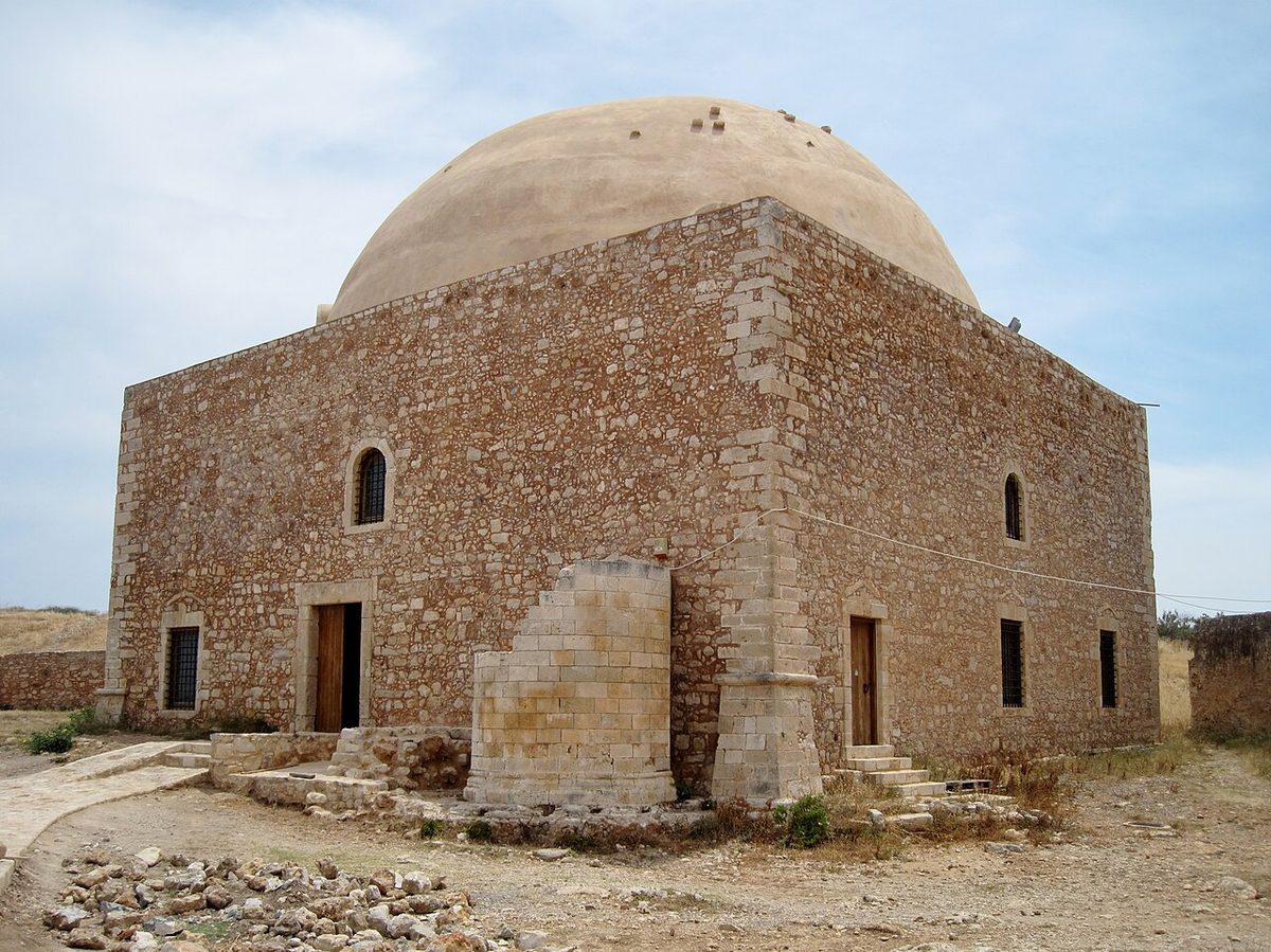 Girit'te Resmo kalesindeki Sultan İbrahim Camii