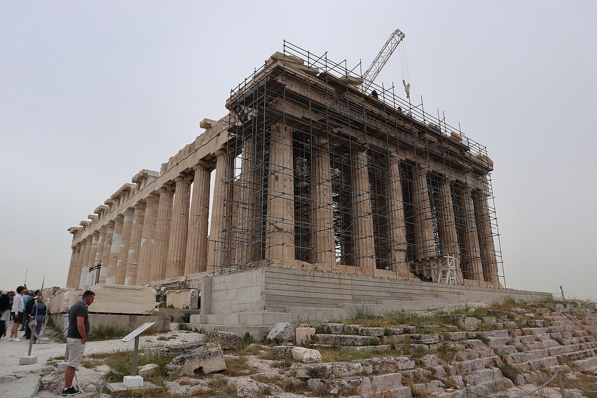 Atina Akropolisi'ndeki Parthenon'un bugünkü görünümü