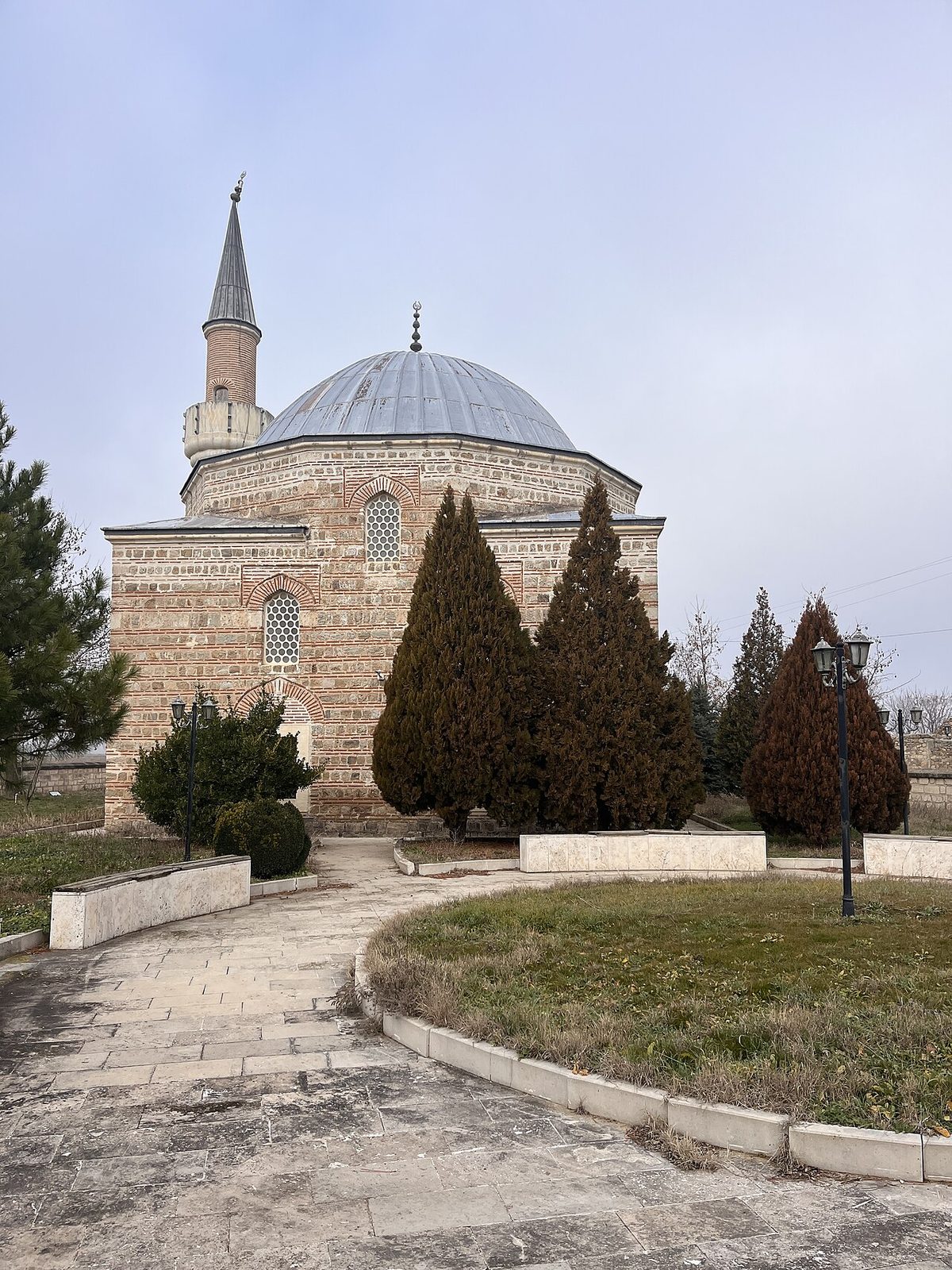 Timurtaş Paşa Camii'nin cephesi