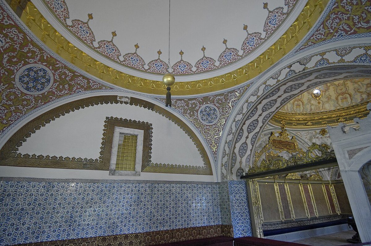 Topkapı Sarayı'nda Divan-ı Hümayun'un toplandığı Kubbealtı