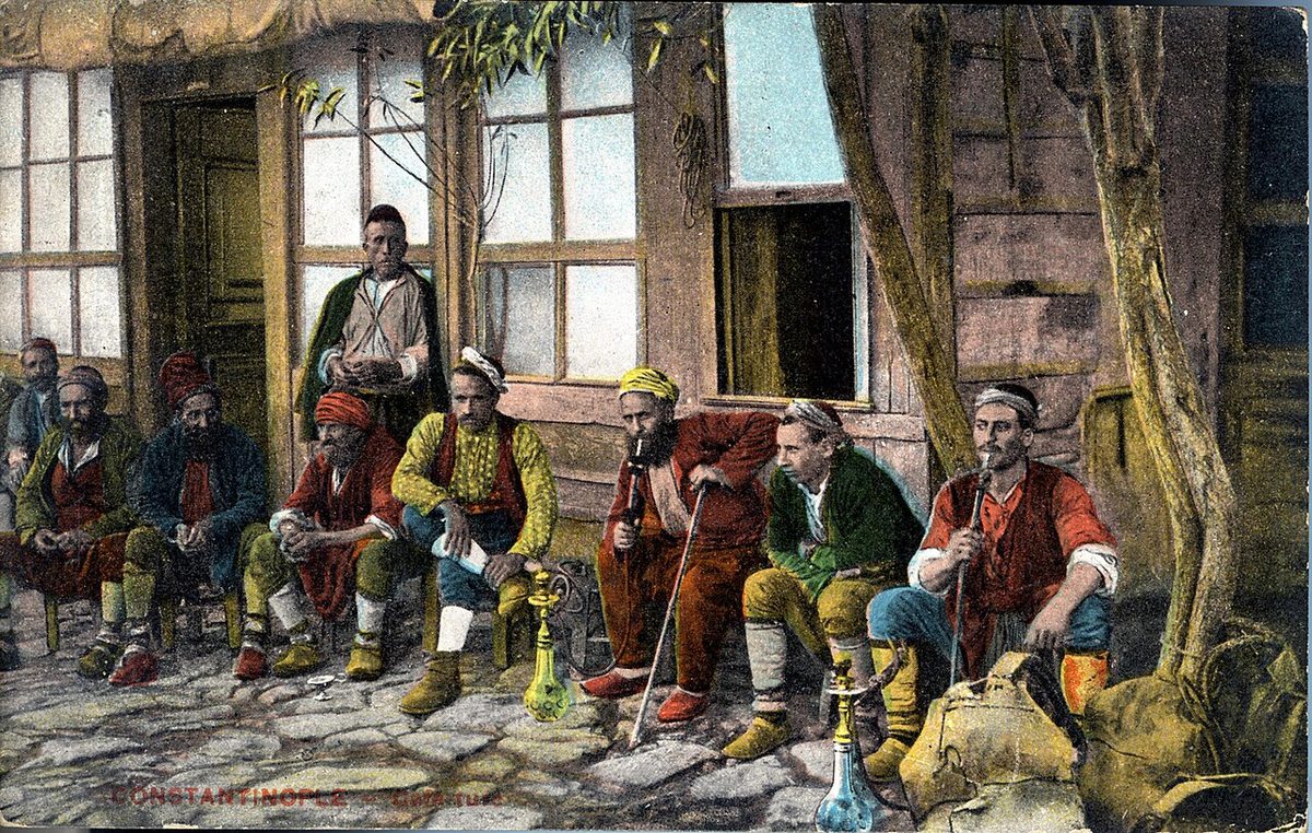 1910 civarında çekilmiş bir Türk kahvehanesi fotoğrafı