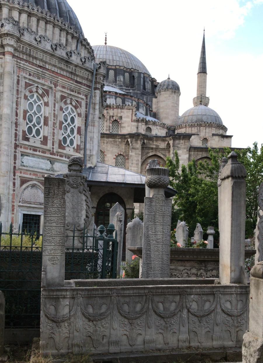 Yusuf Agâh Efendi'nin İstanbul'daki kabri